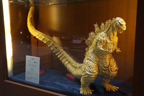 ゴジラ イチゴ バイキング スイーツ