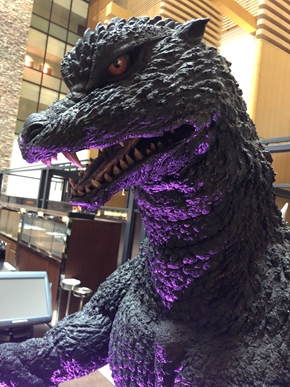 ゴジラ イチゴ バイキング スイーツ