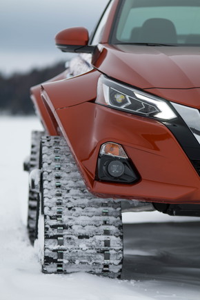 アルティマ 日産 クローラー