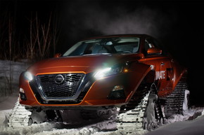 アルティマ 日産 クローラー