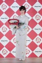 中条あやみ 女優 モデル ハーゲンダッツ CM 35周年 アンバサダー 幼少期 写真