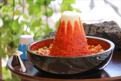 赤い富士山カレー