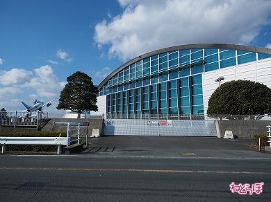 エアーパーク正門前