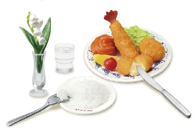 フライ三種盛り合わせにライスをつけて