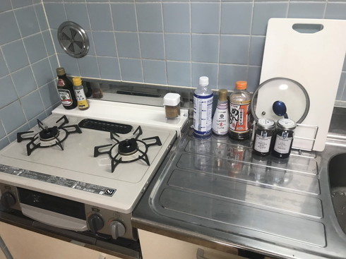 ガスコンロの奥の隙間