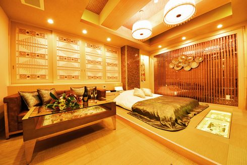 ラブホテル　寿司　部屋　SARA