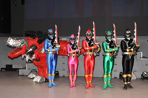 騎士竜戦隊リュウソウジャー スーパー戦隊 一ノ瀬颯 綱啓永 小原唯和 岸田タツヤ 尾碕真花