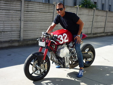 開発者のDaniele Sabatiniさんと「Nembo 32」