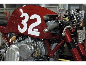 Nembo バイク 上下逆