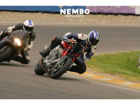 Nembo バイク 上下逆