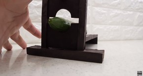 ギロチンチョコ