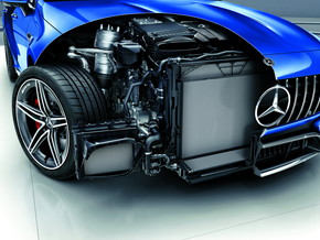 AMG GT 4ドアクーペ