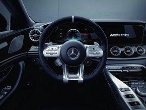 AMG GT 4ドアクーペ