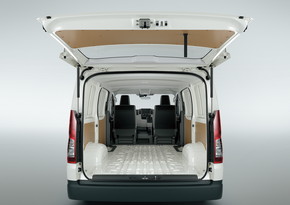 ハイエース 海外 新型