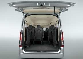 ハイエース 海外 新型