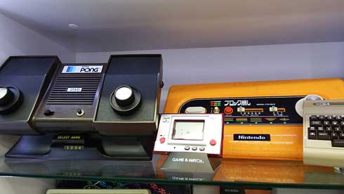 電子遊技場 よってこ 広場 高知 ごめん町 レトロゲーム 展示 PONG ブロック崩し