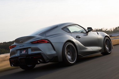 新型 GR スープラ SUV オフロード