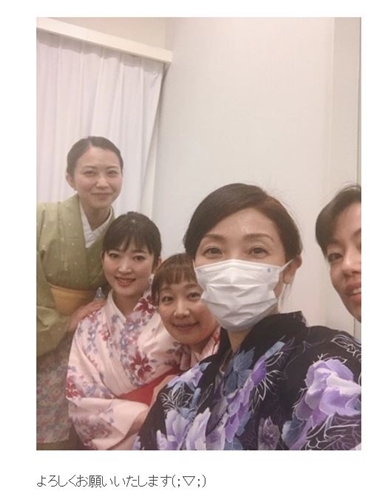 松居直美 着物 自撮り 前合わせ 襟 どっち