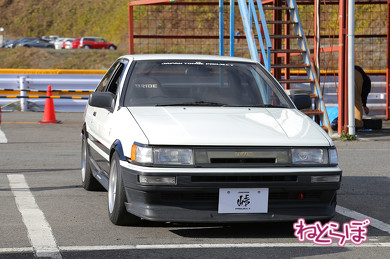 カローラレビン