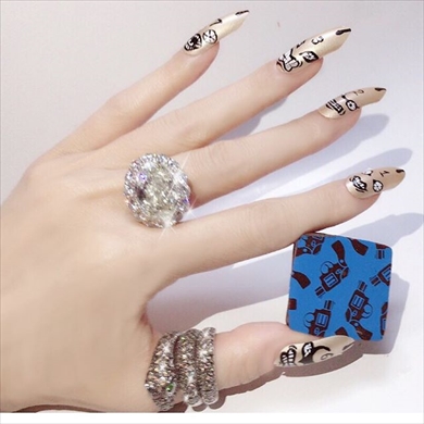 叶姉妹 美香恭子 ジョジョの奇妙な冒険 ネイルグイード・ミスタ セックス・ピストルズ