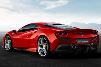 720馬力の4リッターV8エンジンを搭載