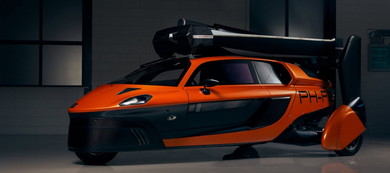 折りたたみ式の回転翼を搭載する3輪自動車