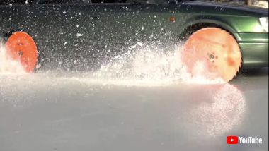 タイヤの代わりに丸ノコを装着したクルマ