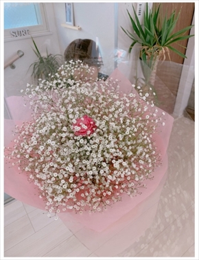 辻希美 杉浦太陽 ホワイトデー バレンタインデー 花束 お返し かすみ草