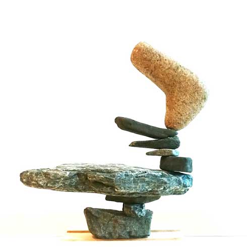 河原 石を積む ロックバランシング 池西大輔