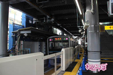 小田急電鉄 代々木八幡 ロマンスカー 