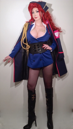 叶美香 コスプレ 無花果様 勘解由小路無花果 かでのこうじいちじく ヒプノシスマイク ヒプマイ