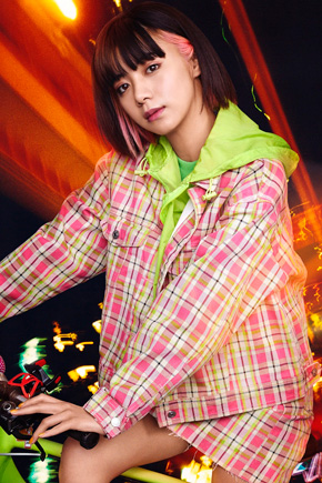 中谷美紀 金髪 蜷川実花 池田エライザ Netflix ドラマ Followers