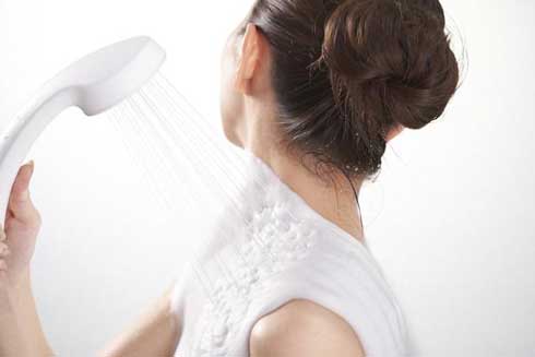 泡 シャワー 天然シルク KINUAMI 絹浴み クラウドファンディング Makuake