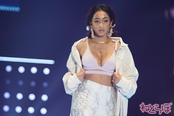 TGC 山田優 黒木麗奈 マギー