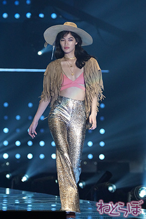 TGC 山田優 黒木麗奈 マギー