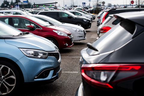 Stan 駐車場 管理 ロボット 空港