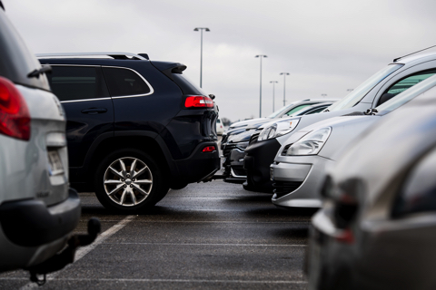 Stan 駐車場 管理 ロボット 空港