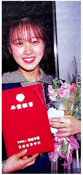 渡辺美奈代 おニャン子クラブ 入学式 堀越高校