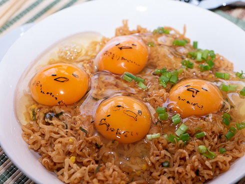 顔が崩れ始めたぐでたまたち