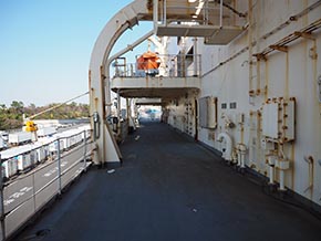 しらせの外通路