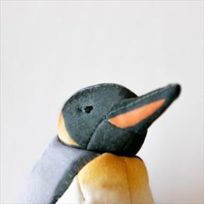 オウサマペンギンぬいぐるみ