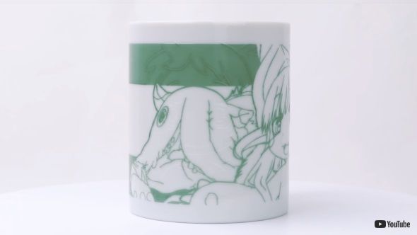 お湯を入れるとナナチとミーティが人間から“成れ果て”に変化する