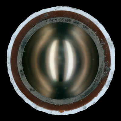 中が金属になっています