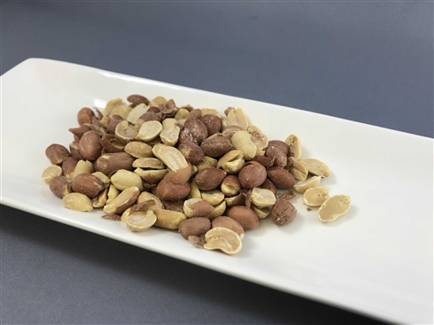 キャラメルコーンのピーナッツ“だけ”を詰め込んだ「キャラメルコーンのピーナッツ」新発売　ピーナッツ界に新風