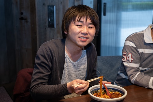 丸亀製麺うま辛担々うどんMAX