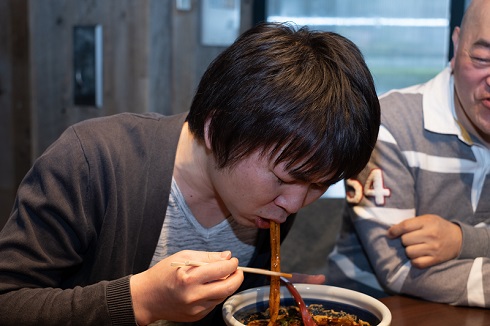 丸亀製麺うま辛担々うどんMAX