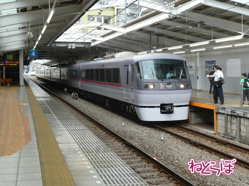 西武のLaview 東武の川越特急