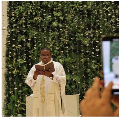 アントニー マテンロウ 牧師 チョコレートプラネット 松尾 結婚式