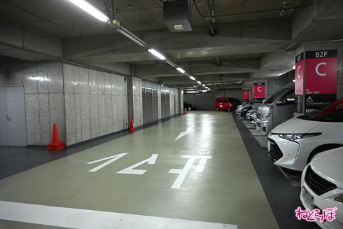 痛車 秋葉原UDX駐車場