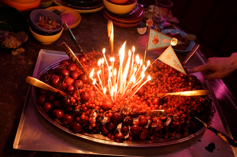 藤原竜也 ダイナー 誕生日 ケーキ 蜷川実花